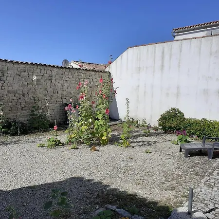 Holiday home Maison De La Douce