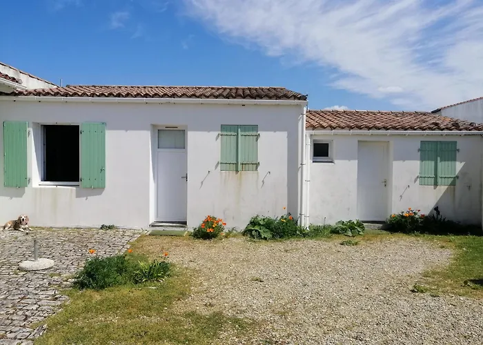 Holiday home Maison De La Douce