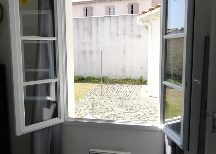 Holiday home Maison De La Douce